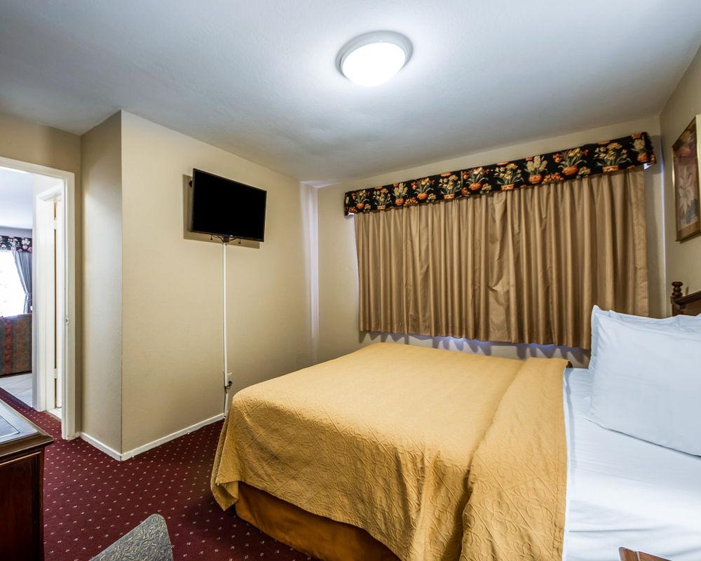Scottish Fairway Inn Μοντερέι Εξωτερικό φωτογραφία