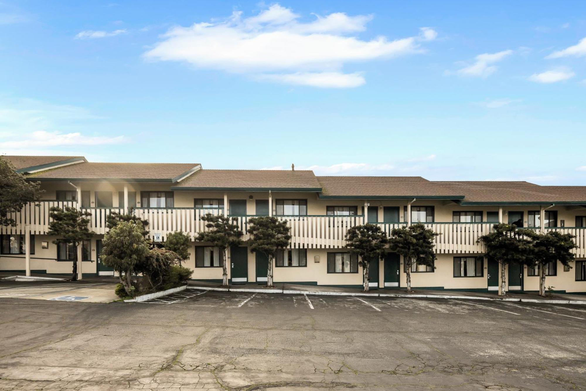Scottish Fairway Inn Μοντερέι Εξωτερικό φωτογραφία